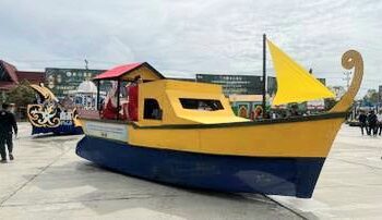 POLEMIK MOBIL HIAS KAFILAH KETAPANG PADA MTQ PROVINSI KALBAR KE-33 DI KAPUAS HULU KIAN MEMANAS. 2.2 MILIAR DIPERTANYAKAN