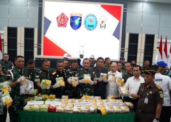 63 kilogram sabu berhasil digagalkan anggota Satgas Yonarhanud 1/PBC Kostrad di batas Entikong